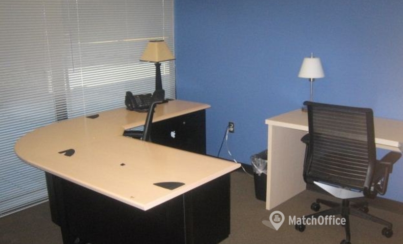 200 m² Coworking  in Arlington, VA, 1100 N. Glebe Road (22201) - 1 | MatchOffice