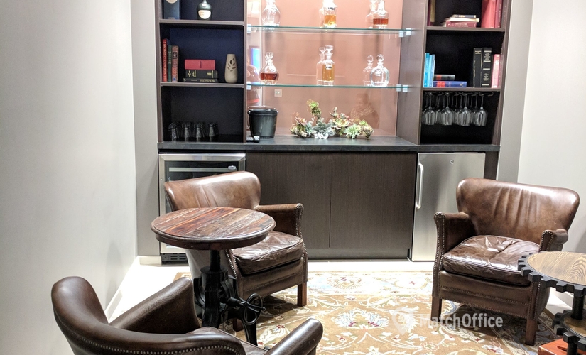 150 m² Business park place for rent in Chicago, IL, 150 S Wacker Drive (60606) - 2 | MatchOffice.com