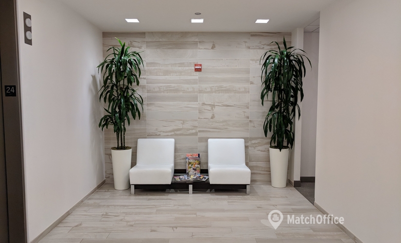 150 m² Serviced office building up for rent in Chicago, IL, 150 S Wacker Drive (60606) - 1 | MatchOffice.com
