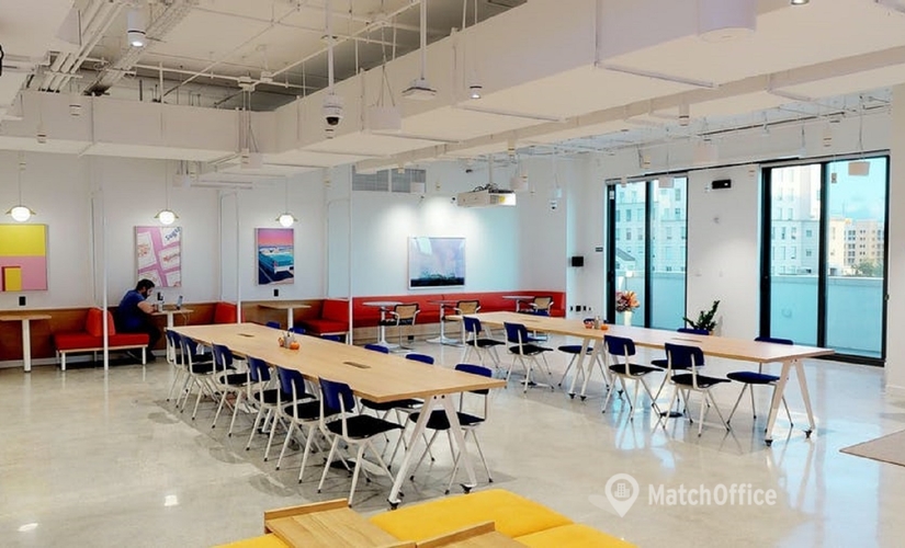 500 m² Shared workspace  in Coral Springs, 	FL, 255 Giralda Avenue (33134) - 4 | MatchOffice.com