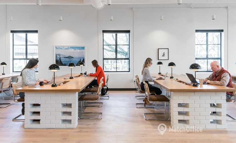 50 m² Business park property up for rent in Portland, 830 NE Holladay St (97232) - 0 | MatchOffice