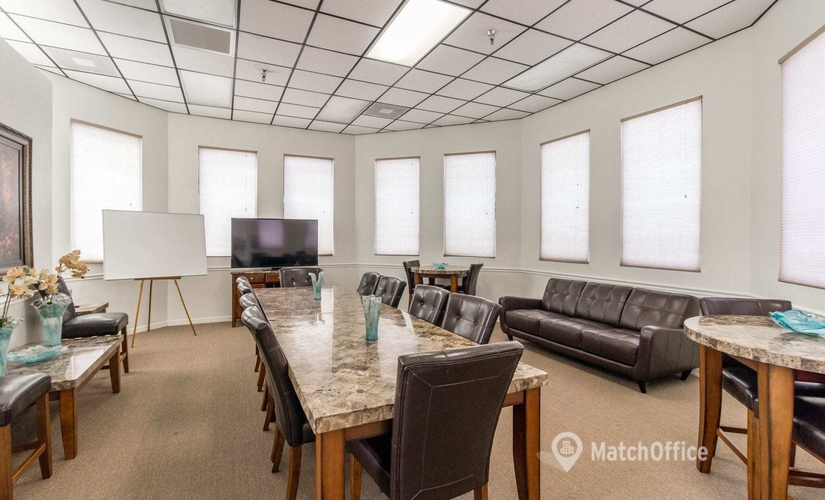 150 m² Conference center in Fort Myers, FL, Cleveland Avenue 3049 (33901) - 3 | MatchOffice