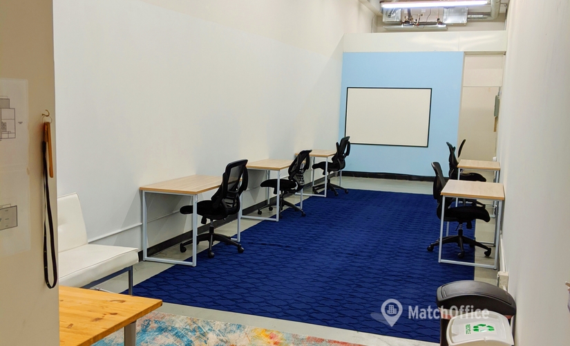 70 m² Business center place up for rent in Austin, TX, Tillery Street 701 (78702) - 0 | MatchOffice.com