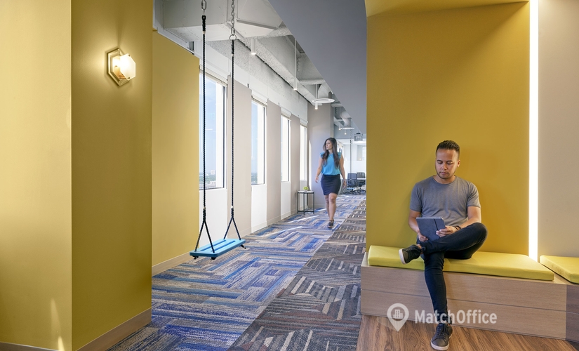 Virtual office space in Tampa, FL, 400 N Tampa Street (33602) - 4 | MatchOffice.com