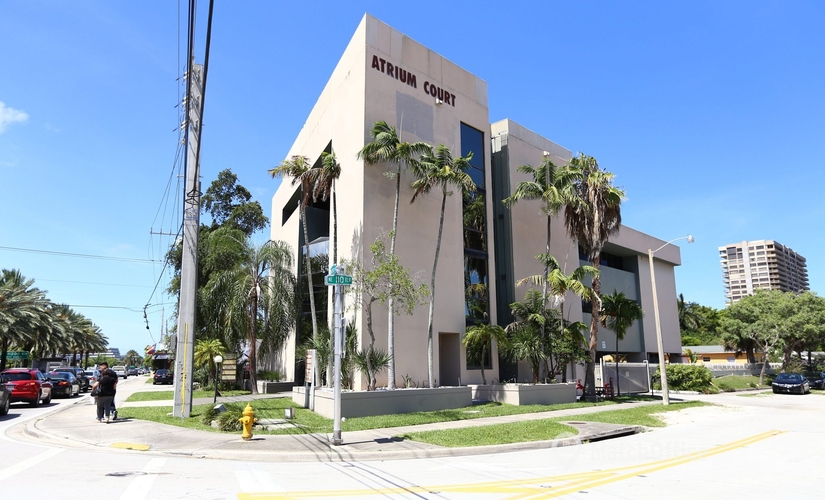4000 m² Business park in North Miami, FL, 11077 Biscayne Blvd (33161) - 0 | MatchOffice