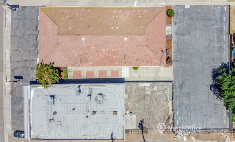 1012 m² Serviced office in Fresno, CA, 2632 N Blackstone Ave (93703) - 3 | MatchOffice