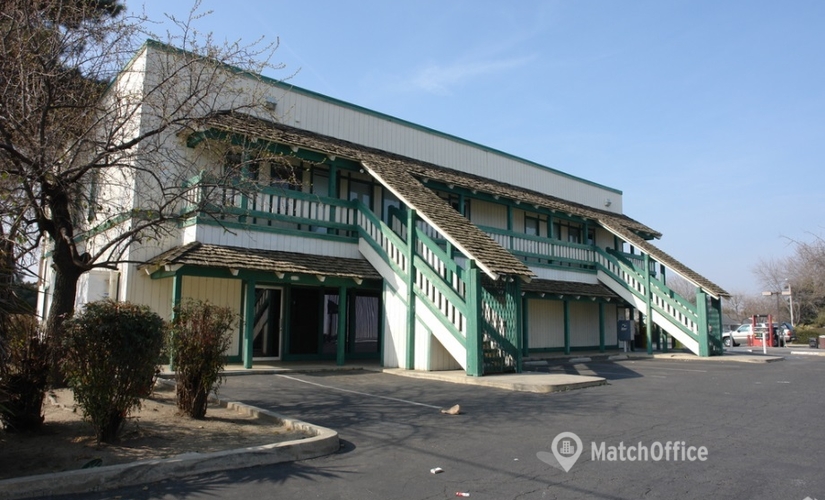 1800 m² Business center in Visalia, CA, 2407 W Whitendale Ave (93277) - 0 | MatchOffice