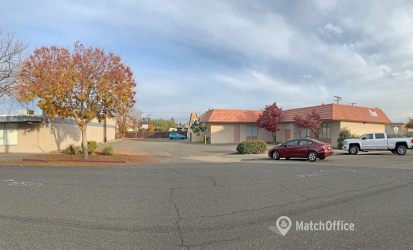 1848 m² Business space in Visalia, CA, 636 W. Oak Ave (93291) - 3 | MatchOffice