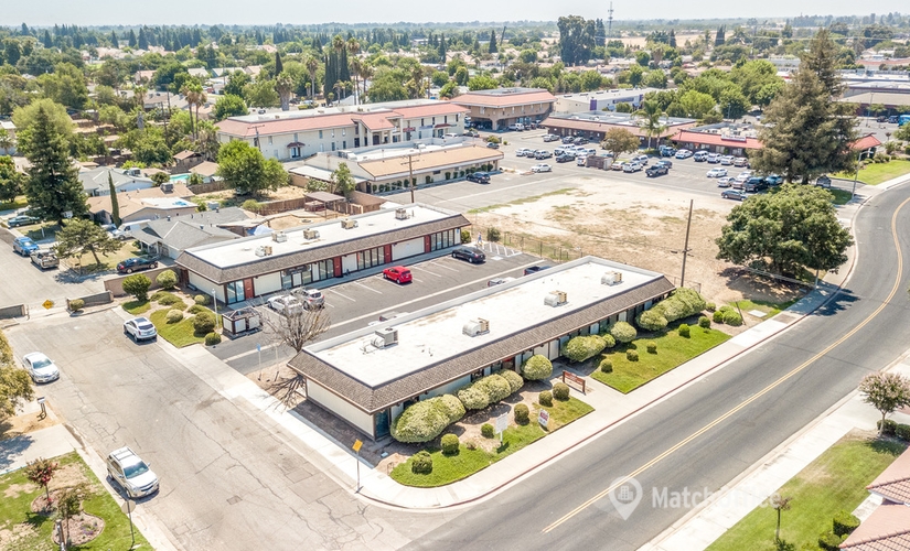 750 m² Business park in Visalia, CA, 3200 S Fairway St (93277) - 1 | MatchOffice.com