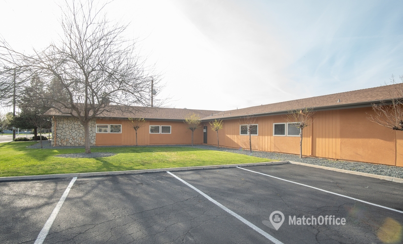 9548 m² Business space in Porterville, CA, 876 W Grand Ave (93257) - 1 | MatchOffice