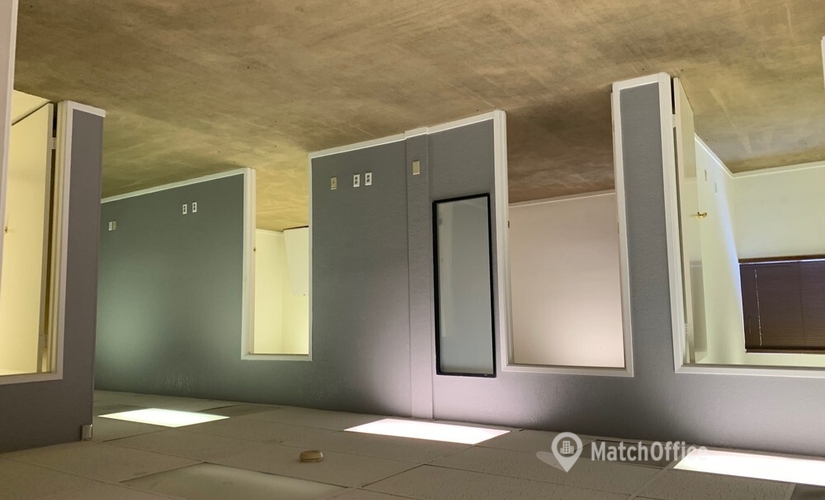 7510 m² Business space in Fresno, CA, 2377 West Shaw Ave (93711) - 3 | MatchOffice.com