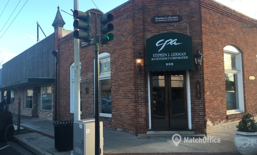 9596 m² Business center in Reedley, CA, 1001 G Street (93654) - 1 | MatchOffice.com