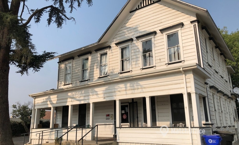 3738 m² Business park in Porterville, CA, 259 N Hockett Street (93257) - 1 | MatchOffice.com