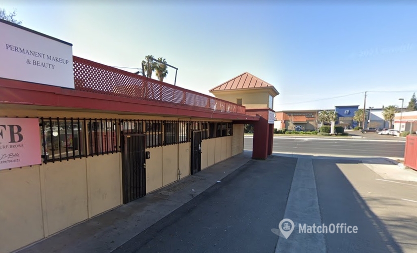 4795 m² Business park in Visalia, CA, 1300 S. Mooney Blvd (93277) - 1 | MatchOffice