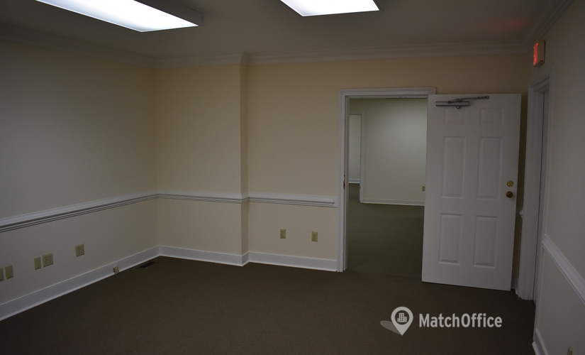 3500 m² Business park in Richmond, VA, 611 N Courthouse Rd (23236) - 0 | MatchOffice.com