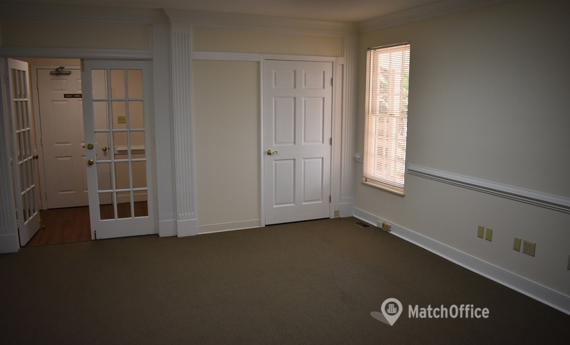 3500 m² Business space in Richmond, VA, 611 N Courthouse Rd (23236) - 1 | MatchOffice.com