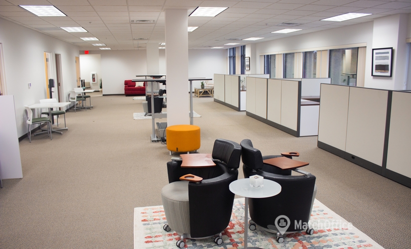 538 m² Business park in Grand Rapids, MI, 625 Kenmoor Ave SE Suite 301 (49546) - 1 | MatchOffice