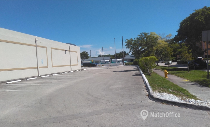 9646 m² Shop for rent in North Miami, FL, Northeast 125th Street 401 (33161) - 1 | MatchOffice.com