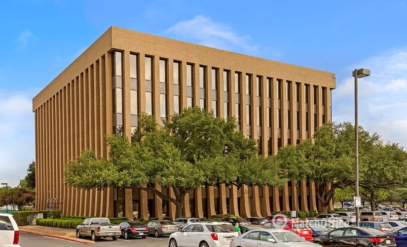 2691 m² Business space in Richmond, VA, 1320 Central Park Boulevard (22401) - 1 | MatchOffice