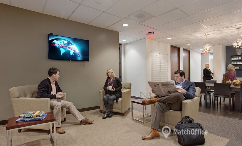 2691 m² Business space in Dallas, TX, 1341 W. Mockingbird Lane (75247) - 1 | MatchOffice