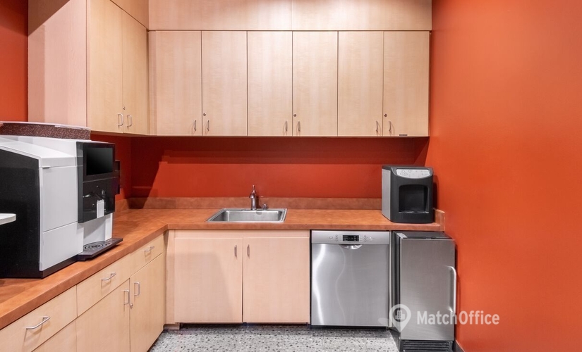 2691 m² Co-working  in Ontario, CA, 3200 Guasti Road (91761) - 4 | MatchOffice