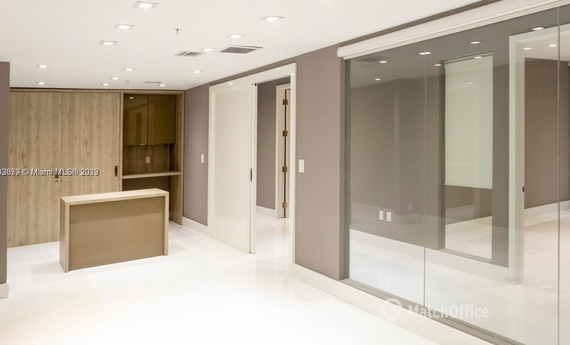 1076 m² Conference hall in Miami, FL, Brickell Avenue 801 (33131) - 2 | MatchOffice.com