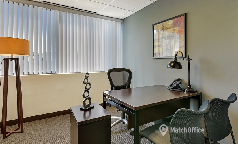 1076 m² Convention center in New York City, NY, 1129 Northern Blvd. (11030) - 3 | MatchOffice.com