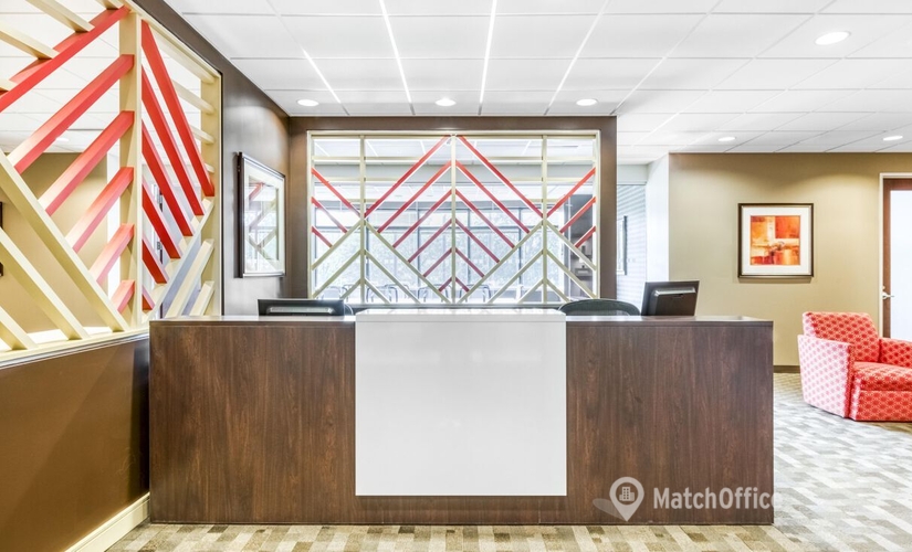 2691 m² Business space in Greensboro, NC, 717 Green Valley Road (27408) - 1 | MatchOffice