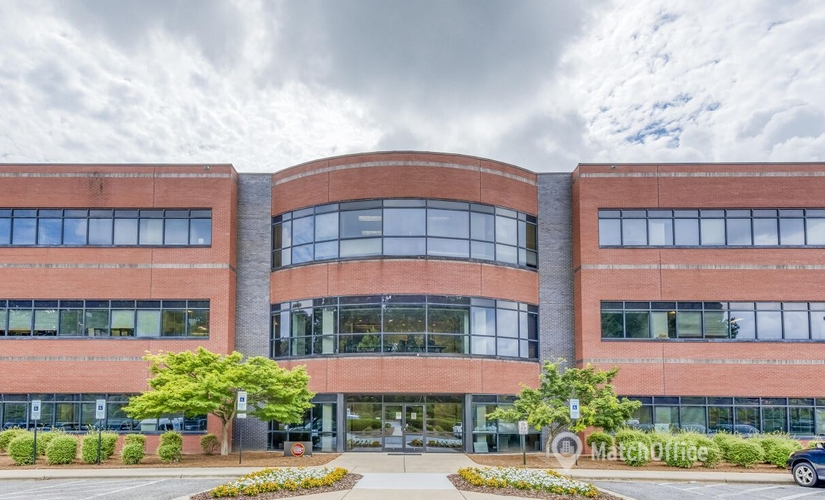 Virtual business address in Greensboro, NC, 717 Green Valley Road (27408) - 4 | MatchOffice.com