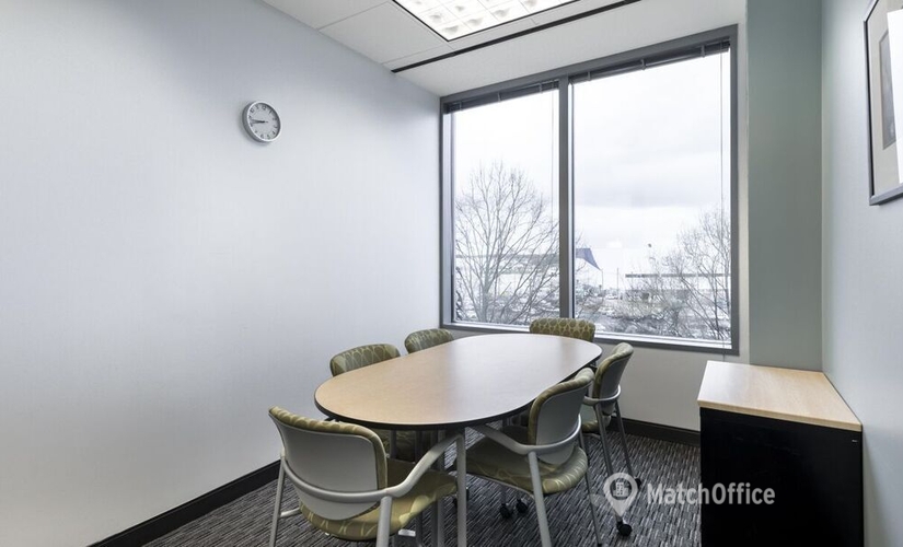 Virtual office space in Sherman Oaks, CA, 15233 Ventura Blvd. (91403) - 2 | MatchOffice