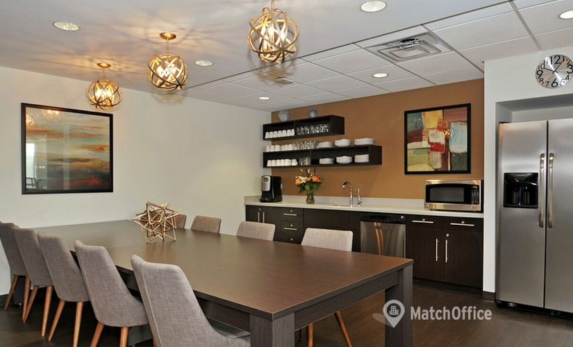 2691 m² Shared workspace  in Chicago, IL, 1010 Lake Street (60301) - 4 | MatchOffice.com