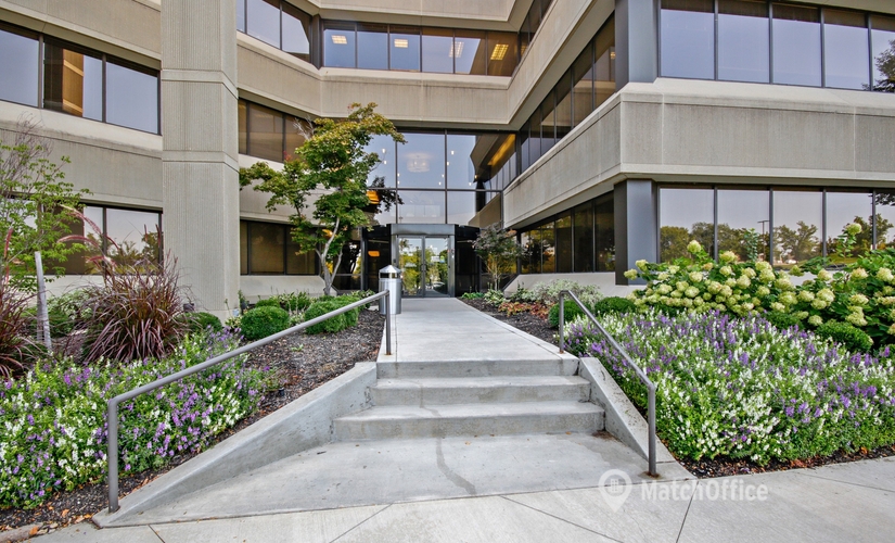 Virtual business address in Kansas City, MO, 800 E. 101st Terrace (64131) - 3 | MatchOffice.com