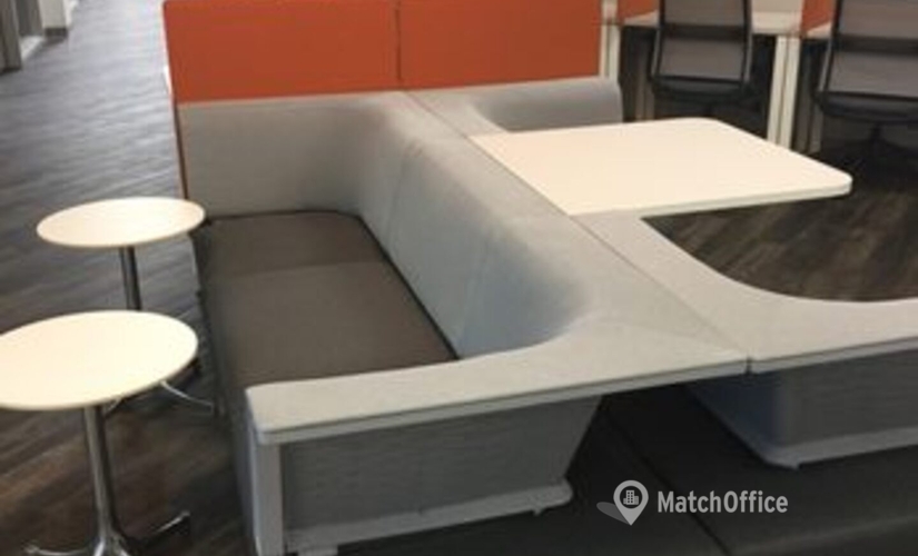 2153 m² Business space in Jacksonville, FL, 5011 Gate Parkway (32256) - 0 | MatchOffice.com