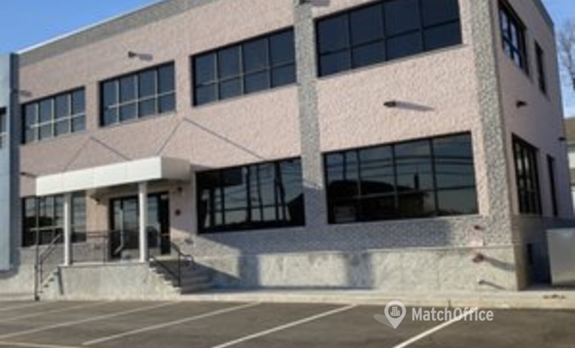 215 m² Conference center in Woodbridge, NJ, 3001 Woodbridge Avenue  (08837) - 1 | MatchOffice.com