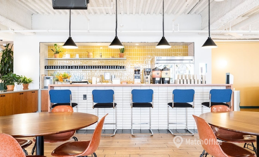 1076 m² Shared workspace  in San Francisco, CA, 2 Embarcadero Center 8th Floor (94111) - 4 | MatchOffice.com