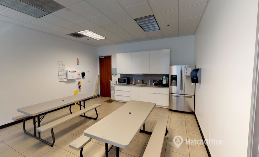 194 m² Conference center in San Bernadino, 10681 Production Ave (92337) - 5 | MatchOffice.com