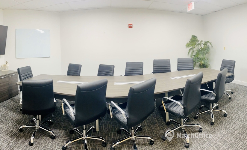 538 m² Meeting room in Hollywood, FL, 3440 Hollywood Blvd. (33021) - 3 | MatchOffice.com
