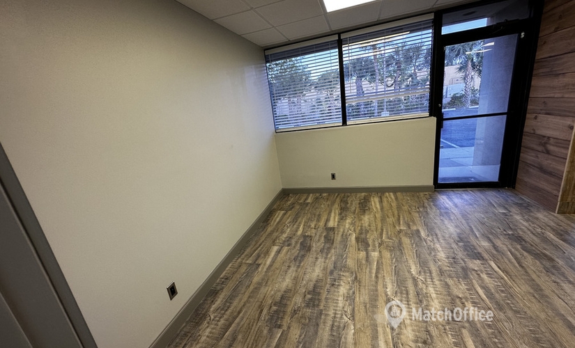 Office Northlake Boulevard 4362 33410 Palm Beach Gardens, FL