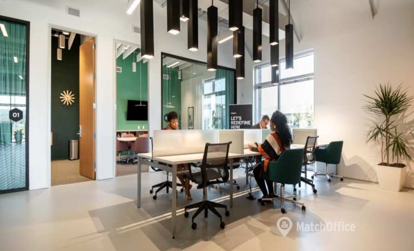 100 m² Business center in Pensacola, 545 Brent Ln (32503) - 3 | MatchOffice.com