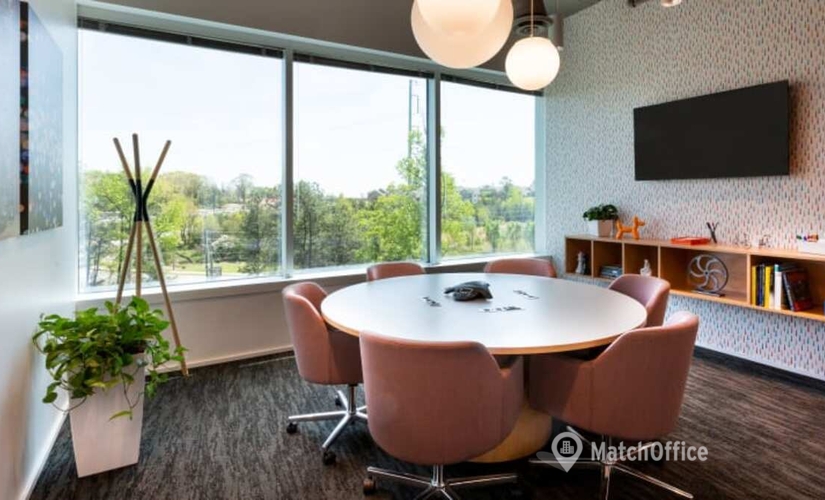 2691 m² Business park in Milwaukee, WI, 9000 W. Chester St. (53214) - 1 | MatchOffice