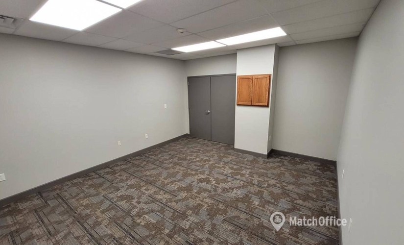1900 m² Business park in Topeka, KS, 4015 SW 21st St (66604) - 1 | MatchOffice