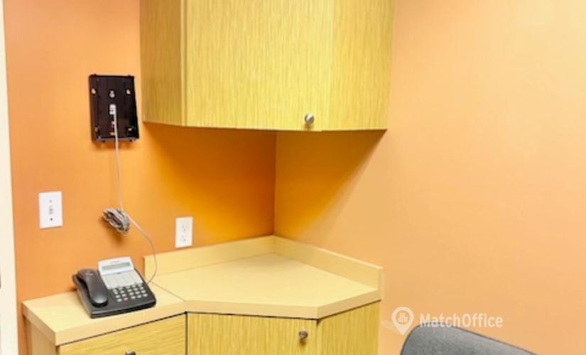 Office North Congress Avenue 1880 33426 Palm Beach Gardens, FL