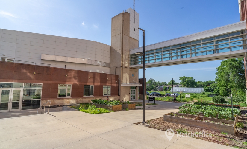 Office East 39th Street 300 64111 Kansas City, MO