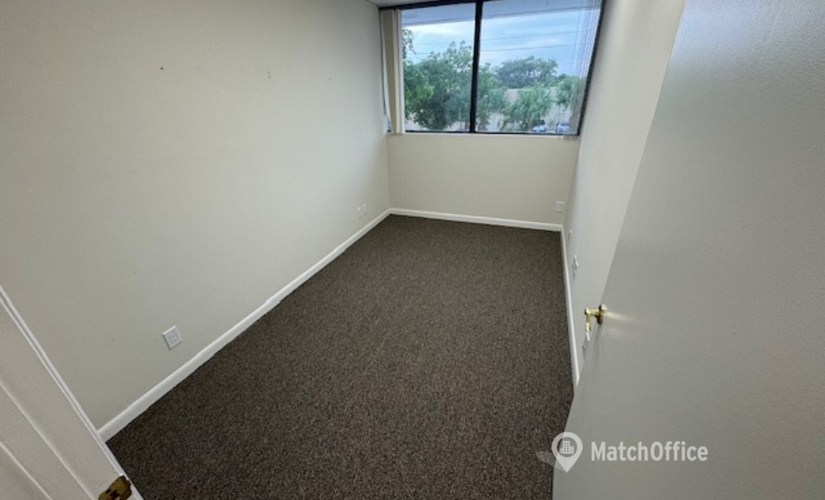 Office Northlake Boulevard 4362 33410 Palm Beach Gardens, FL