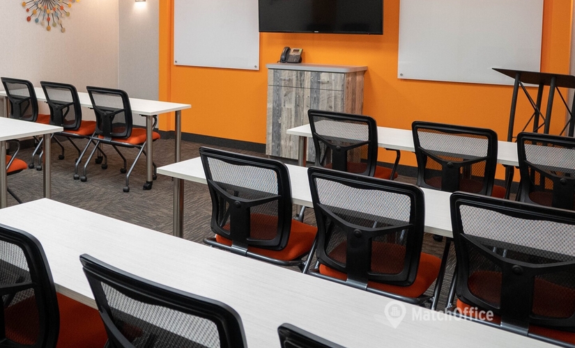 300 m² Conference center in St. Louis Park, MN, Wayzata Boulevard 5775 (55416) - 2 | MatchOffice.com