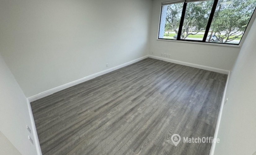 Office Old Congress Avenue 1280 33409 West Palm Beach, FL