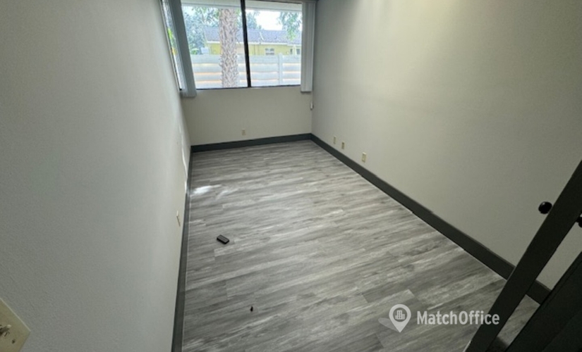 Office Northlake Boulevard 4360 33410 Palm Beach Gardens, FL