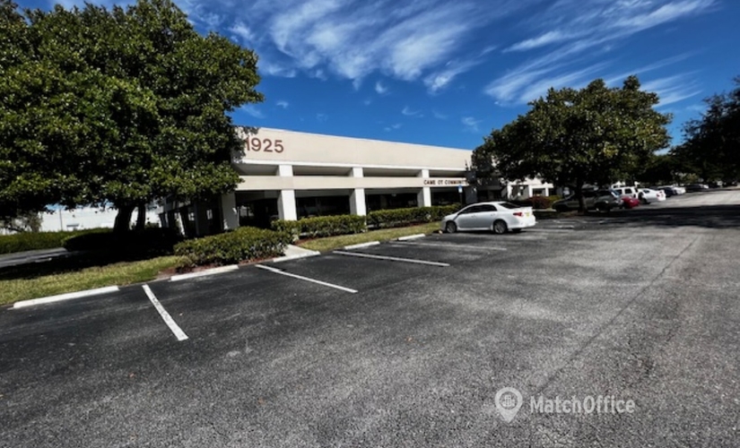 Office South Perimeter Road 1925 33309 Fort Lauderdale, FL