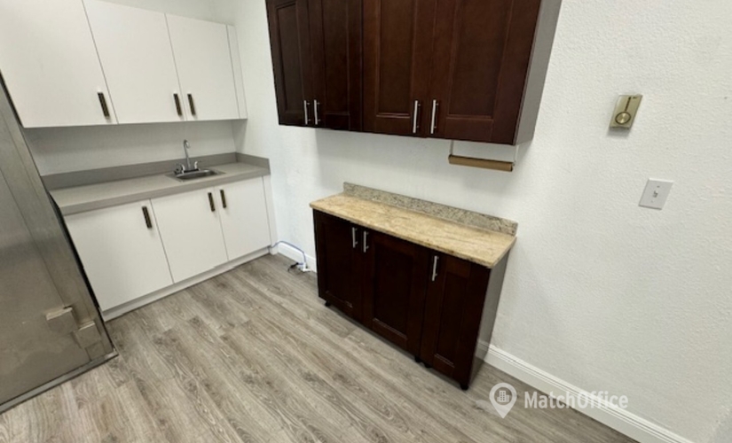 Office 10th Avenue North 2328 33461 Lake Worth Beach