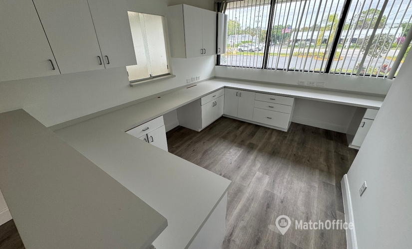 Office Northlake Boulevard 4360 33410 Palm Beach Gardens, FL